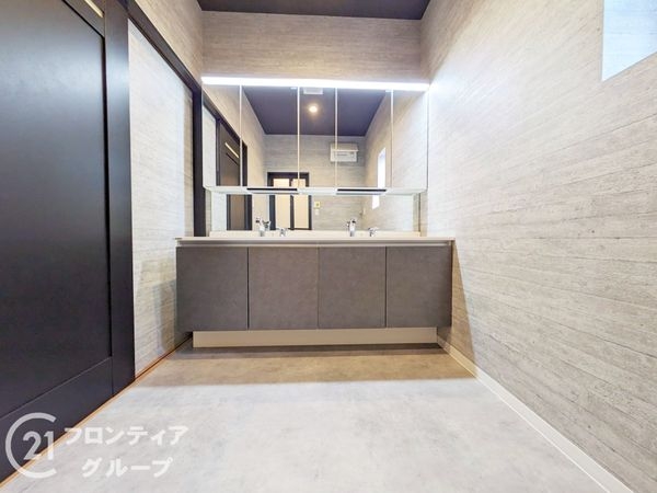 神戸市東灘区西岡本７丁目の中古一戸建て