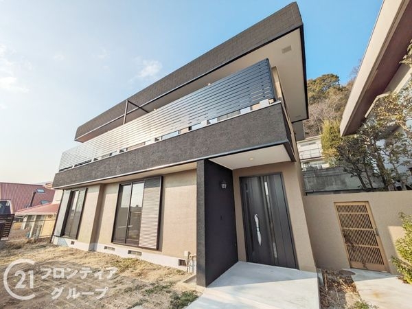 神戸市東灘区西岡本７丁目　中古一戸建て
