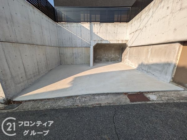 神戸市東灘区西岡本７丁目の中古一戸建て