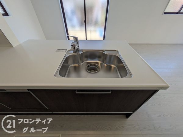 神戸市東灘区鴨子ヶ原３丁目　新築一戸建て　１期　２号棟