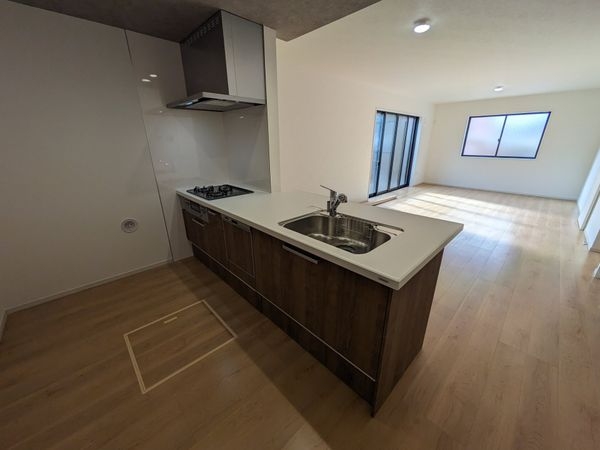神戸市東灘区鴨子ヶ原３丁目　新築一戸建て　１期　１号棟