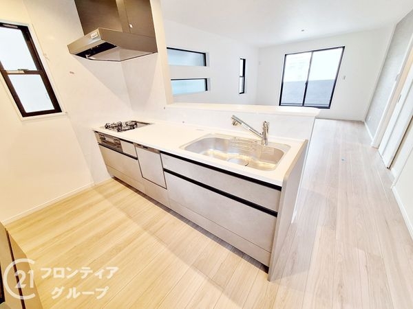 神戸市灘区上河原通３丁目　新築一戸建て
