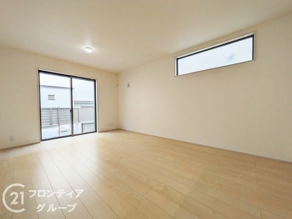 神戸市兵庫区熊野町３丁目　新築一戸建て　４期　２号棟