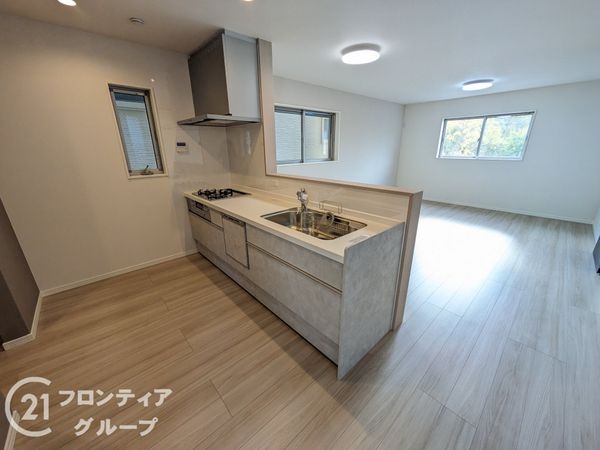 神戸市東灘区青木３丁目　新築一戸建て　１号地