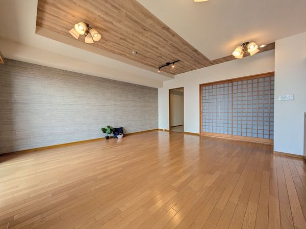 RICイーストコート参番街１０１号棟　中古マンション