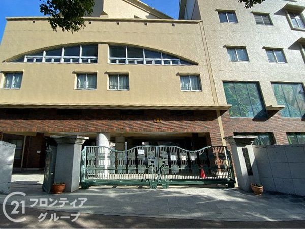 メゾンドール下山手 中古マンション(神戸市立神戸生田中学校)