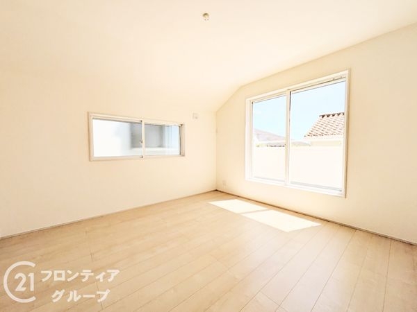 神戸市中央区熊内町８丁目　新築一戸建て　１号棟