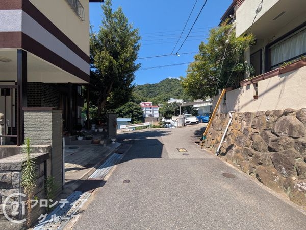 神戸市中央区熊内町８丁目　新築一戸建て　２号棟