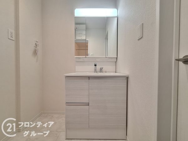 神戸市兵庫区下三条町　新築一戸建て　２号棟