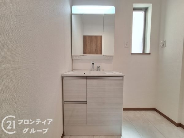 神戸市兵庫区下三条町　新築一戸建て　１号棟