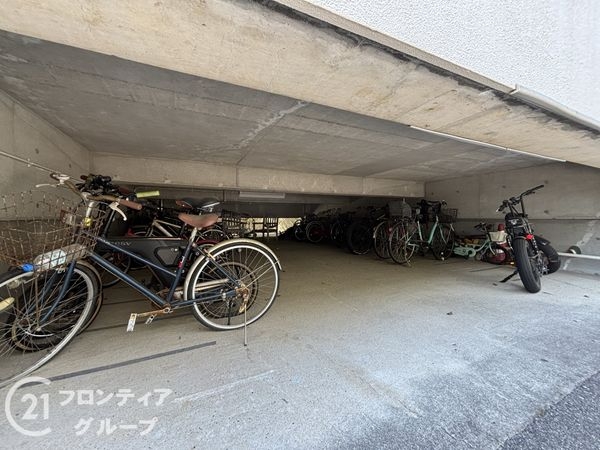 住吉台住宅１号棟　中古マンション