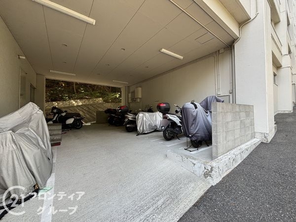 住吉台住宅１号棟　中古マンション
