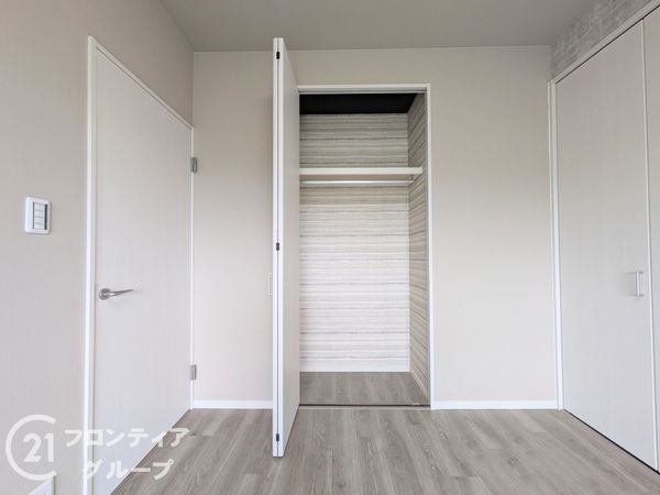 RICウエストコート4番街北棟3番館　中古マンション