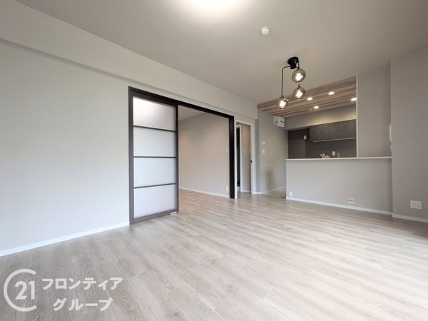 RICウエストコート4番街北棟3番館　中古マンション
