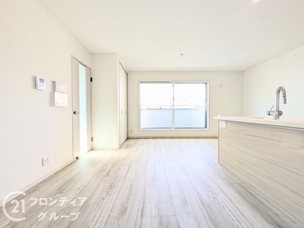 神戸市長田区松野通3丁目 新築一戸建て 3号棟(リビング)