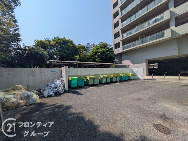ＲＩＣウエストコート４番館５２１号棟　中古マンション