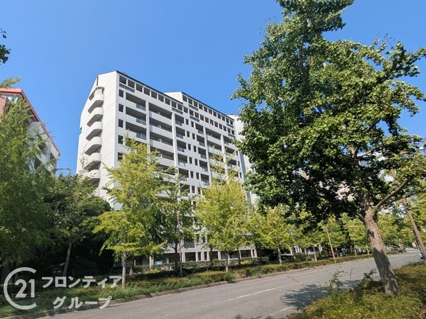 ＲＩＣウエストコート４番館５２１号棟　中古マンション