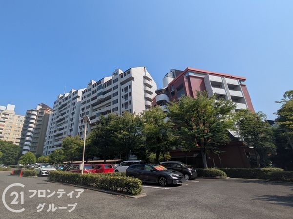 ＲＩＣウエストコート４番館５２１号棟　中古マンション