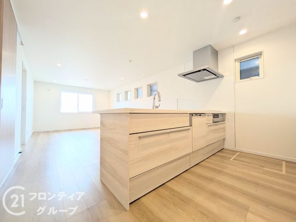神戸市東灘区甲南台　新築一戸建て　１号棟