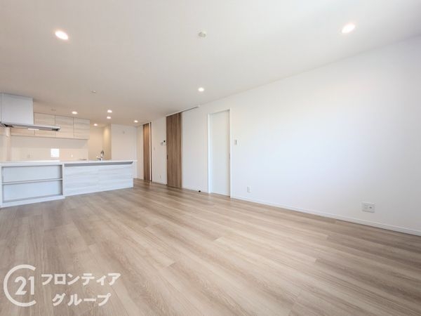 神戸市東灘区甲南台　新築一戸建て　１号棟