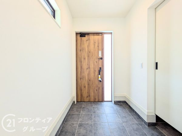 神戸市長田区東丸山町 新築一戸建て B号棟(玄関)