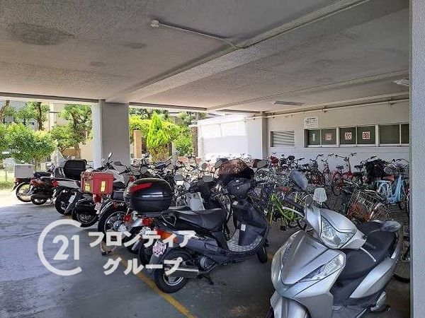 鳴尾小松住宅A棟　中古マンション