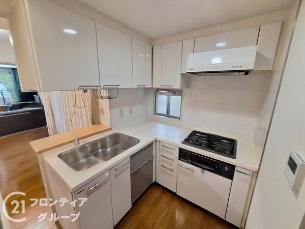 ワコーレアルフェス西岡本　中古マンション