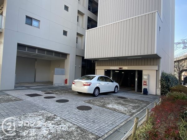 ワコーレ神戸灘タワー 中古マンション(駐車場)