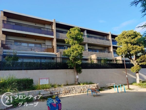ディアエスタミオ西岡本　中古マンション