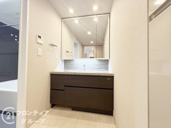 ディアエスタミオ西岡本　中古マンション