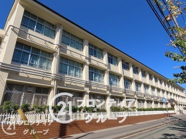 ローレルハイツ神戸1号棟 中古マンション(神戸市立兵庫中学校)