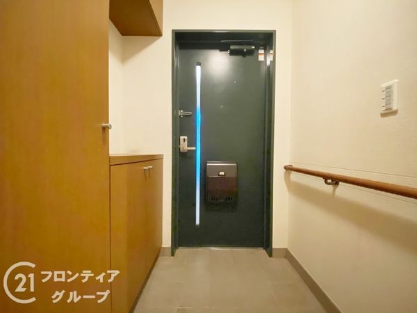 ピフレ新長田 中古マンション(玄関)
