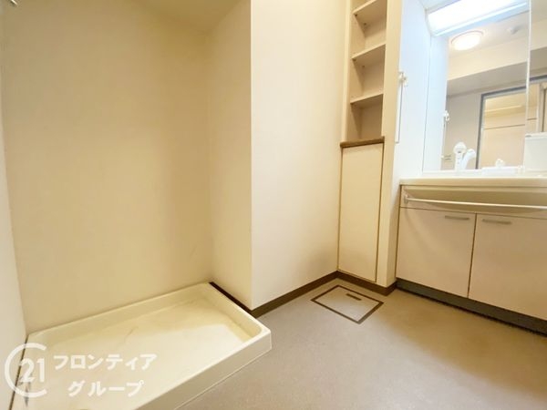 ピフレ新長田 中古マンション(洗面台・洗面所)