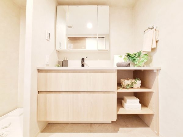 ワコーレ神戸本山ガーデンズ 中古マンション(洗面台・洗面所)