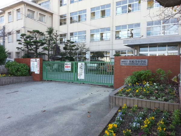 福岡市西区大字飯氏の土地(福岡市立周船寺小学校)