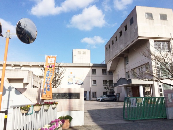 グラフォーレ荒江サウステラス(福岡市立飯倉中央小学校)