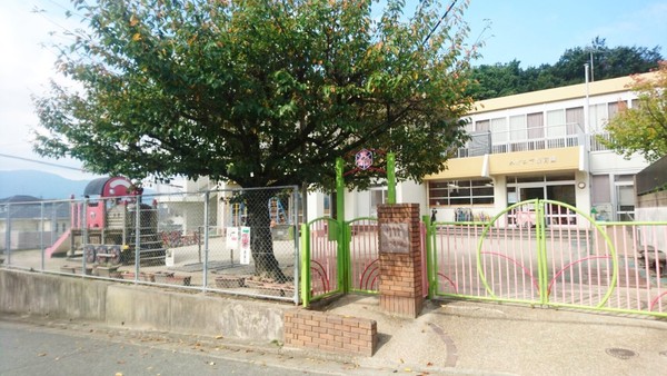 レークヒルズ野多目三番館(わかひさ保育園)