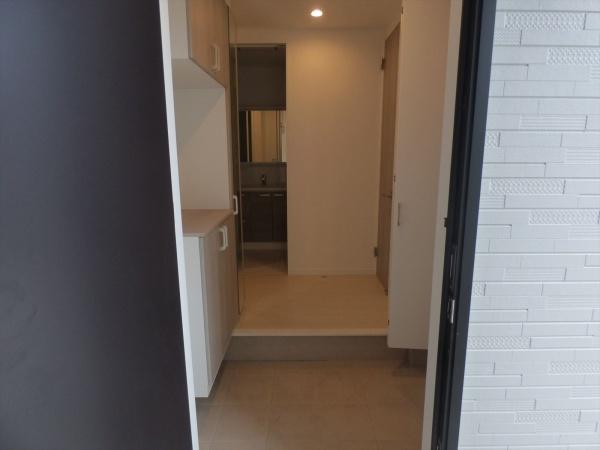 知多郡武豊町字平井5丁目の中古一戸建て(玄関)