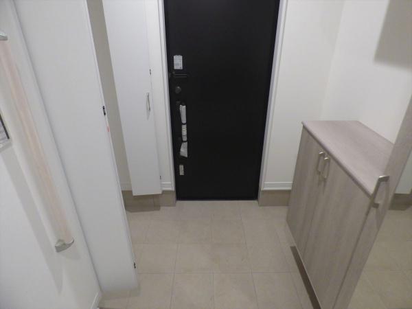 知多郡武豊町字平井5丁目の中古一戸建て(玄関)