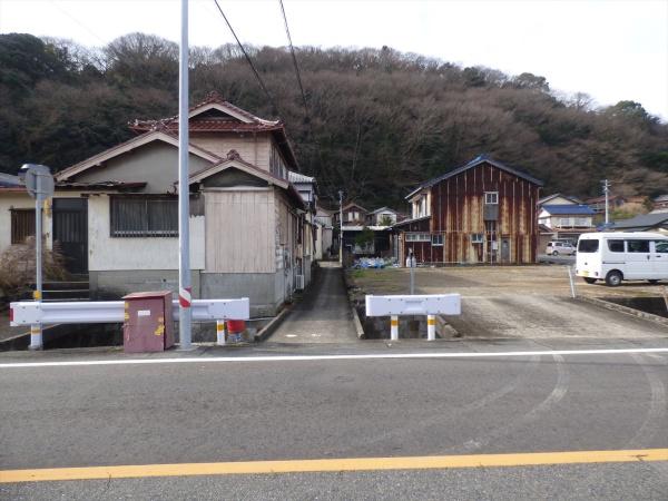 知多郡南知多町大字豊浜字内田の中古一戸建て(前面道路含む現地写真)