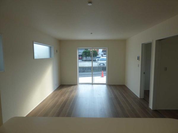 武豊町大字冨貴字市場　１号棟