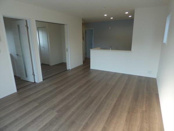 武豊町大字冨貴字市場　１号棟