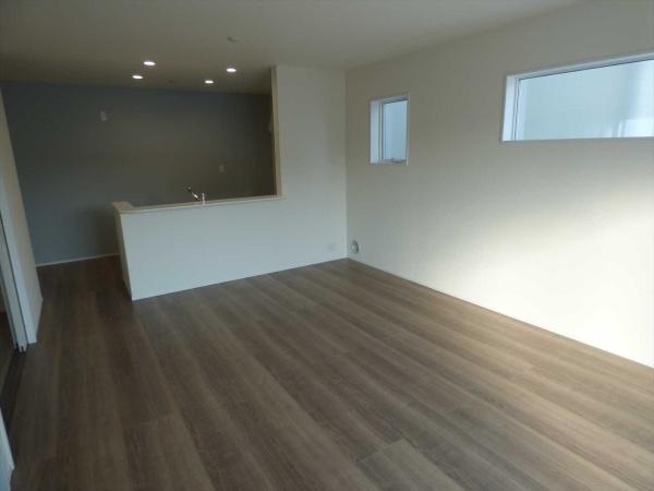 武豊町大字冨貴字市場　１号棟