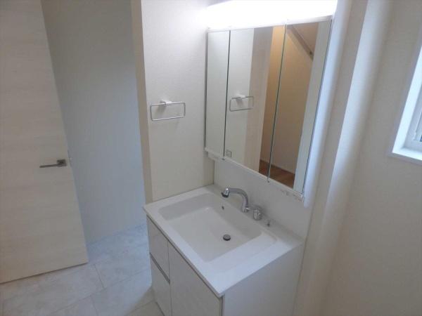 武豊町大字冨貴字市場　１号棟