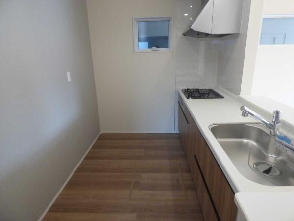 武豊町大字冨貴字市場　２号棟