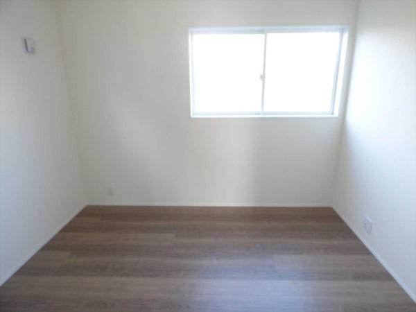 武豊町大字冨貴字市場　２号棟