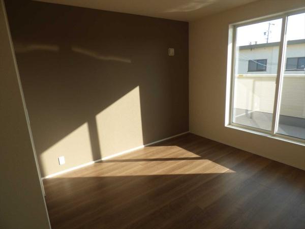 武豊町大字冨貴字市場　２号棟