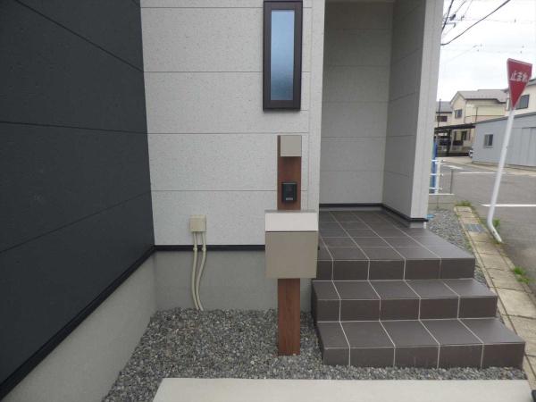 半田市港町　３号棟
