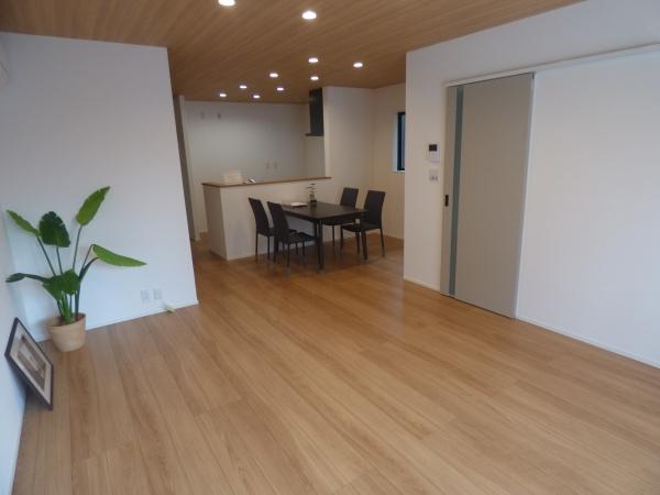 半田市東郷町１期　１号棟