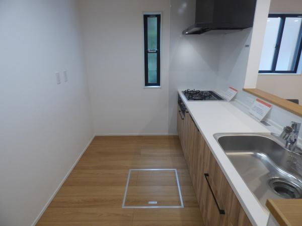 半田市東郷町１期　１号棟